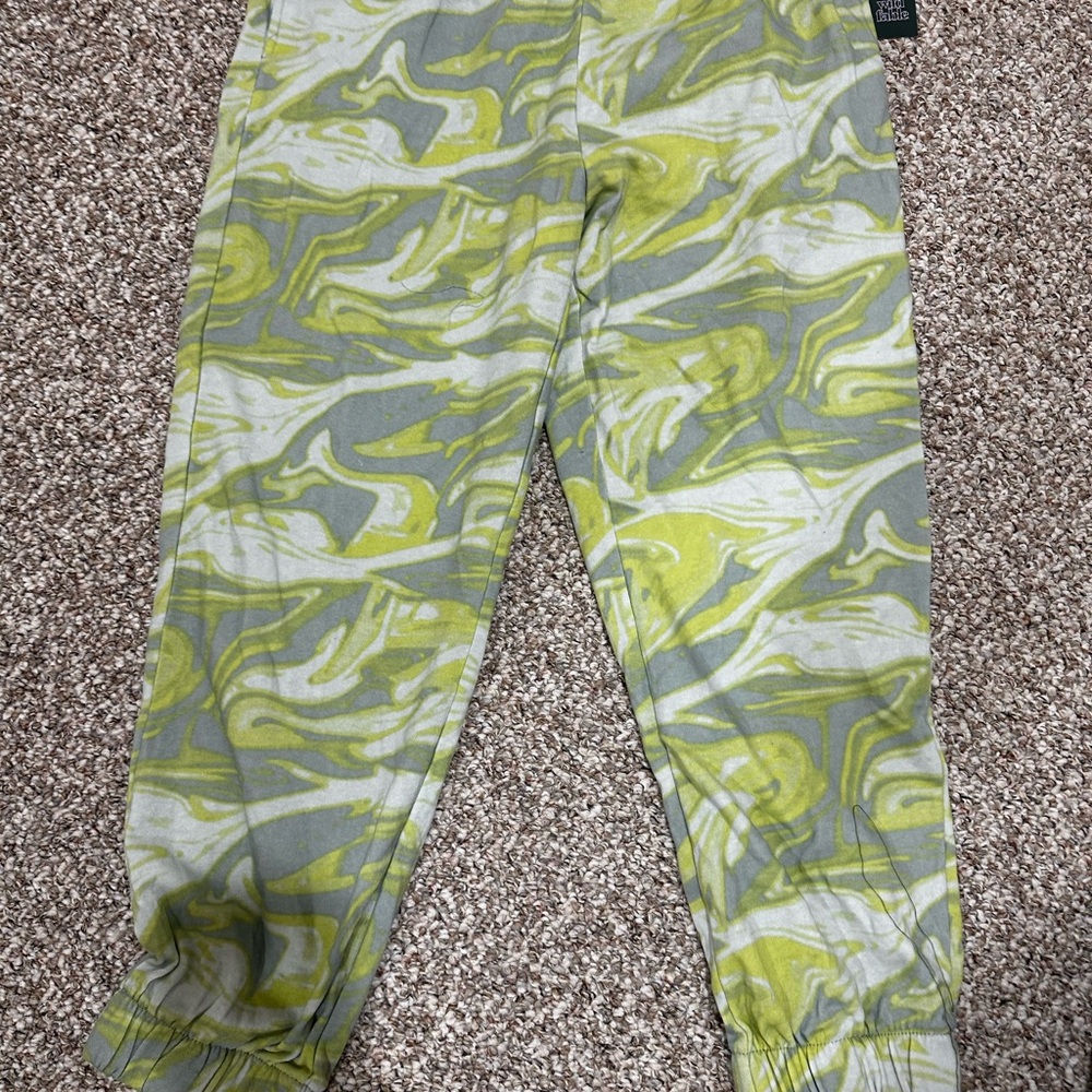 Wild Fable Women joggers  in Green and Gray Swirl
